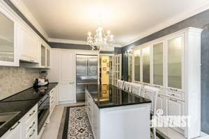 Дом 381м&sup2;, 3-этажный, участок 6 сот.  