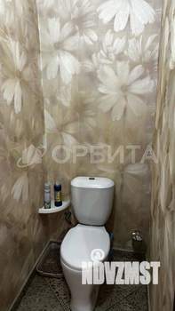 Дом 200м², 2-этажный, участок 10 сот.  