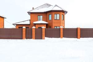 Коттедж 200м&sup2;, 2-этажный, участок 6 сот.  