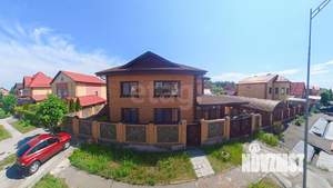 Дом 510м&sup2;, 2-этажный, участок 10 сот.  