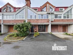 Таунхаус 168м&sup2;, 3-этажный, участок 2 сот.  