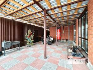 Дом 200м², 2-этажный, участок 7 сот.  