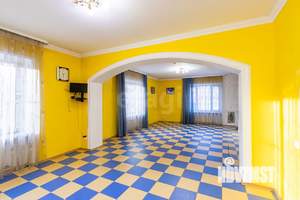 Дом 403м&sup2;, 2-этажный, участок 10 сот.  