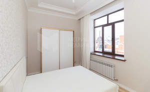 Дом 382м&sup2;, 3-этажный, участок 15 сот.  