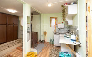 Дом 30м&sup2;, 2-этажный, участок 393 сот.  