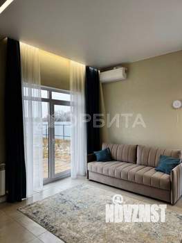 Дом 135м&sup2;, 2-этажный, участок 9 сот.  