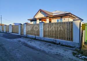 Дом 100м&sup2;, 2-этажный, участок 0 сот.  