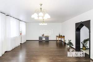 Дом 450м&sup2;, 2-этажный, участок 5 сот.  