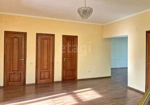 Дом 251м², 3-этажный, участок 547 сот.  