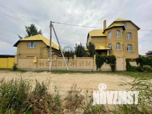 Дом 315м&sup2;, 3-этажный, участок 11 сот.  