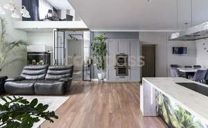 Дом 284м&sup2;, 2-этажный, участок 9 сот.  