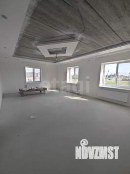 Дом 400м&sup2;, 3-этажный, участок 15 сот.  