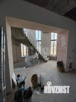 Дом 512м&sup2;, 2-этажный, участок 10 сот.  