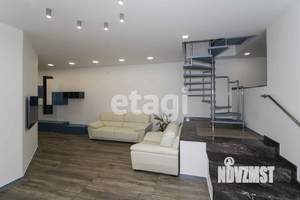 Дом 358м², 3-этажный, участок 5 сот.  