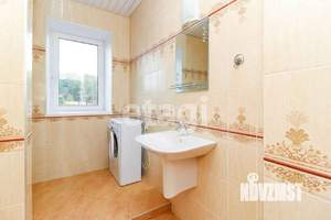 Дом 180м&sup2;, 3-этажный, участок 10 сот.  