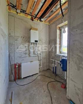 Дом 100м&sup2;, 2-этажный, участок 0 сот.  