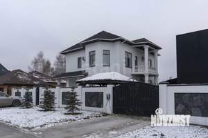 Дом 319м&sup2;, 2-этажный, участок 7 сот.  