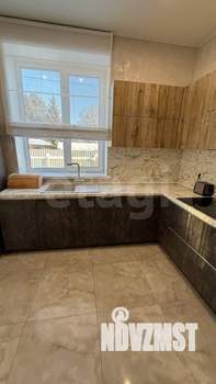 Дом 130м&sup2;, 2-этажный, участок 6 сот.  