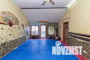 Дом 364м&sup2;, 2-этажный, участок 10 сот.  