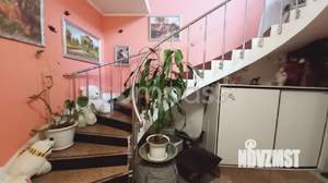 Дом 206м², 2-этажный, участок 10 сот.  