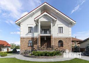 Коттедж 300м&sup2;, 2-этажный, участок 20 сот.  