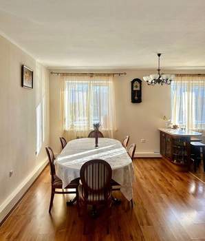 Дом 150м², 2-этажный, участок 10 сот.  