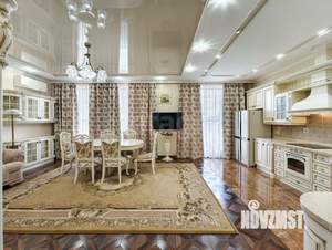 Дом 472м², 2-этажный, участок 10 сот.  