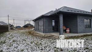 Дом 137м&sup2;, 1-этажный, участок 8 сот.  