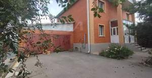 Дом 306м², 2-этажный, участок 15 сот.  