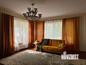 Дом 439м&sup2;, 2-этажный, участок 15 сот.  