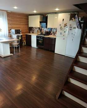 Дом 68м&sup2;, 2-этажный, участок 10 сот.  