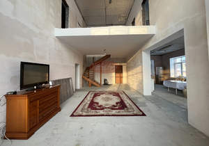 Дом 245м&sup2;, 2-этажный, участок 10 сот.  