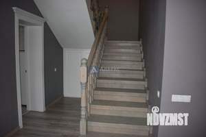 Дом 260м², 2-этажный, участок 11 сот.  