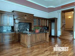 Коттедж 360м², 2-этажный, участок 17 сот.  