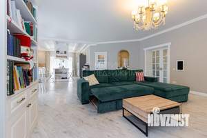 Коттедж 350м&sup2;, 2-этажный, участок 9 сот.  