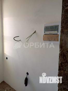 Дом 100м², 2-этажный, участок 6 сот.  