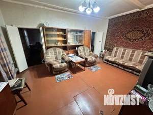 Дом 60м&sup2;, 2-этажный, участок 3 сот.  