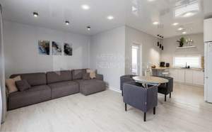 Дом 134м&sup2;, 2-этажный, участок 10 сот.  