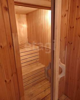 Дом 300м², 3-этажный, участок 11 сот.  