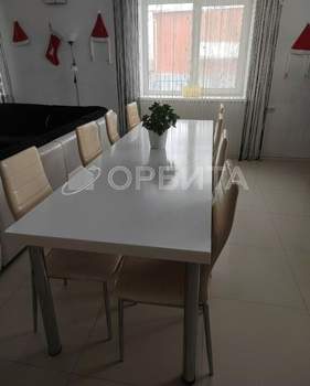 Дом 300м&sup2;, 2-этажный, участок 0 сот.  