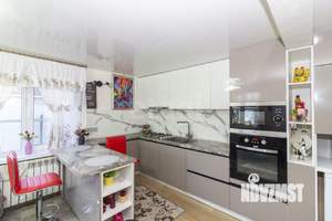 Дом 84м², 2-этажный, участок 9 сот.  