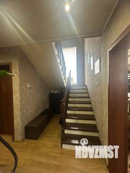 Коттедж 155м², 2-этажный, участок 5 сот.  