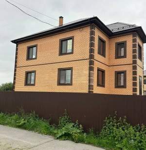 Дом 400м&sup2;, 3-этажный, участок 15 сот.  