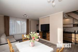 Дом 143м&sup2;, 2-этажный, участок 5 сот.  