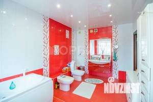 Дом 295м², 3-этажный, участок 10 сот.  