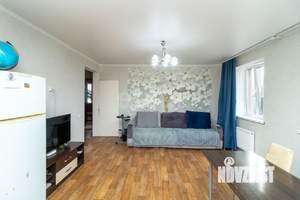 Дом 160м&sup2;, 2-этажный, участок 10 сот.  