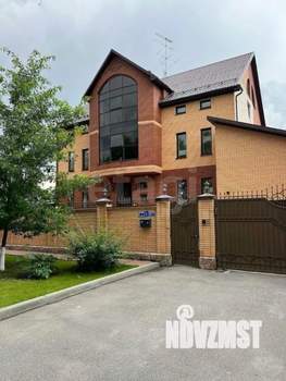 Дом 1056м&sup2;, 3-этажный, участок 16 сот.  