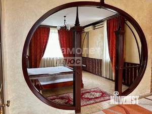 Коттедж 500м², 3-этажный, участок 15 сот.  