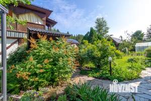 Дом 100м², 2-этажный, участок 6 сот.  