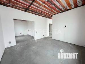 Дом 77м², 5-этажный, участок 6 сот.  